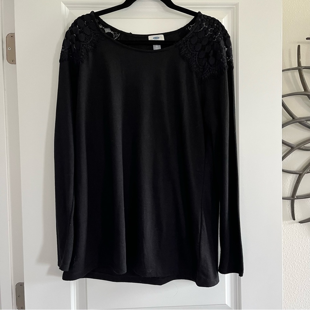 Old Navy Lace Cold Shoulder Top